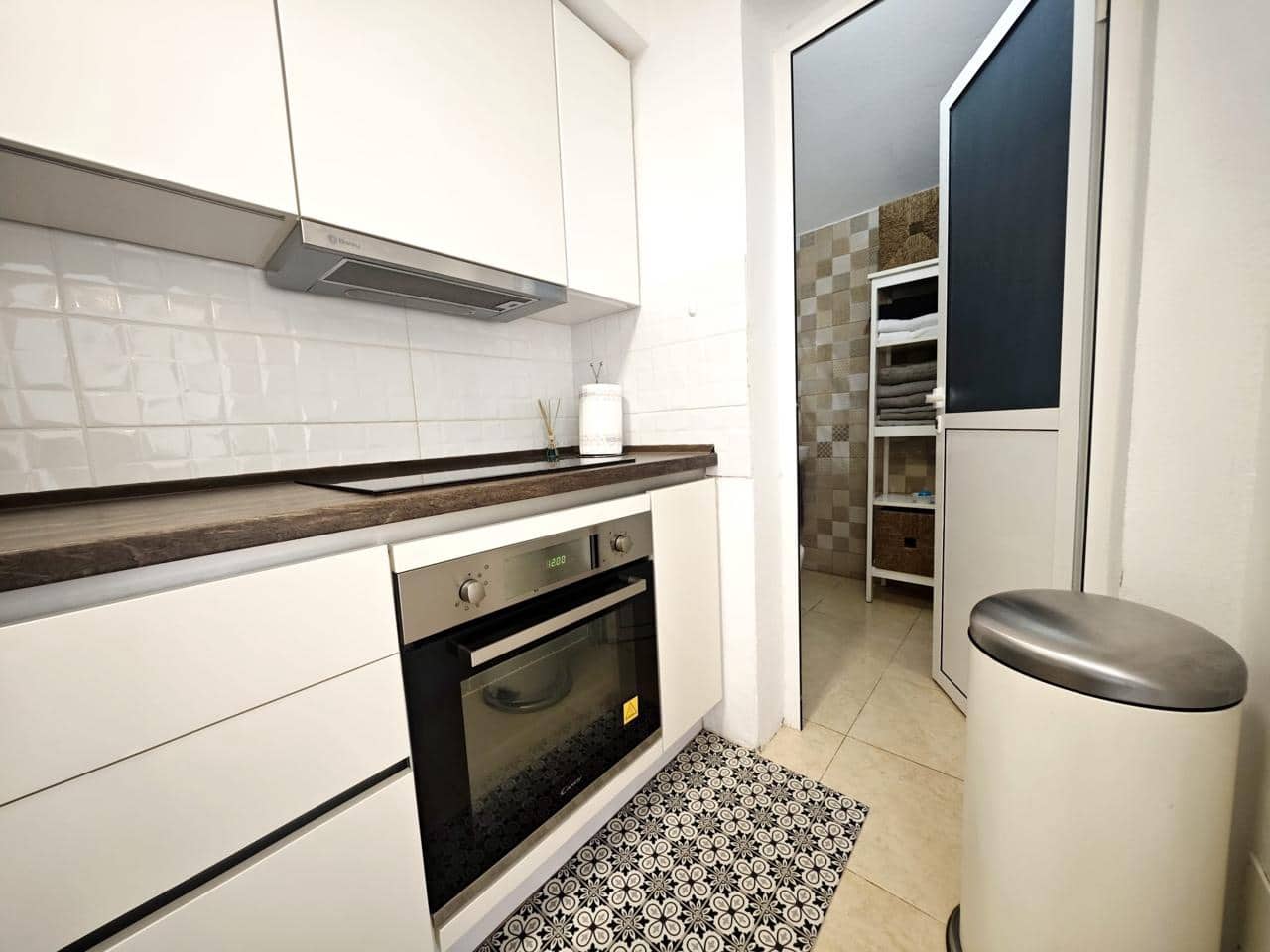 1 sovrum Villa att hyra i Sonneland med pool garage - 1 300 € (Ref: 9747367)