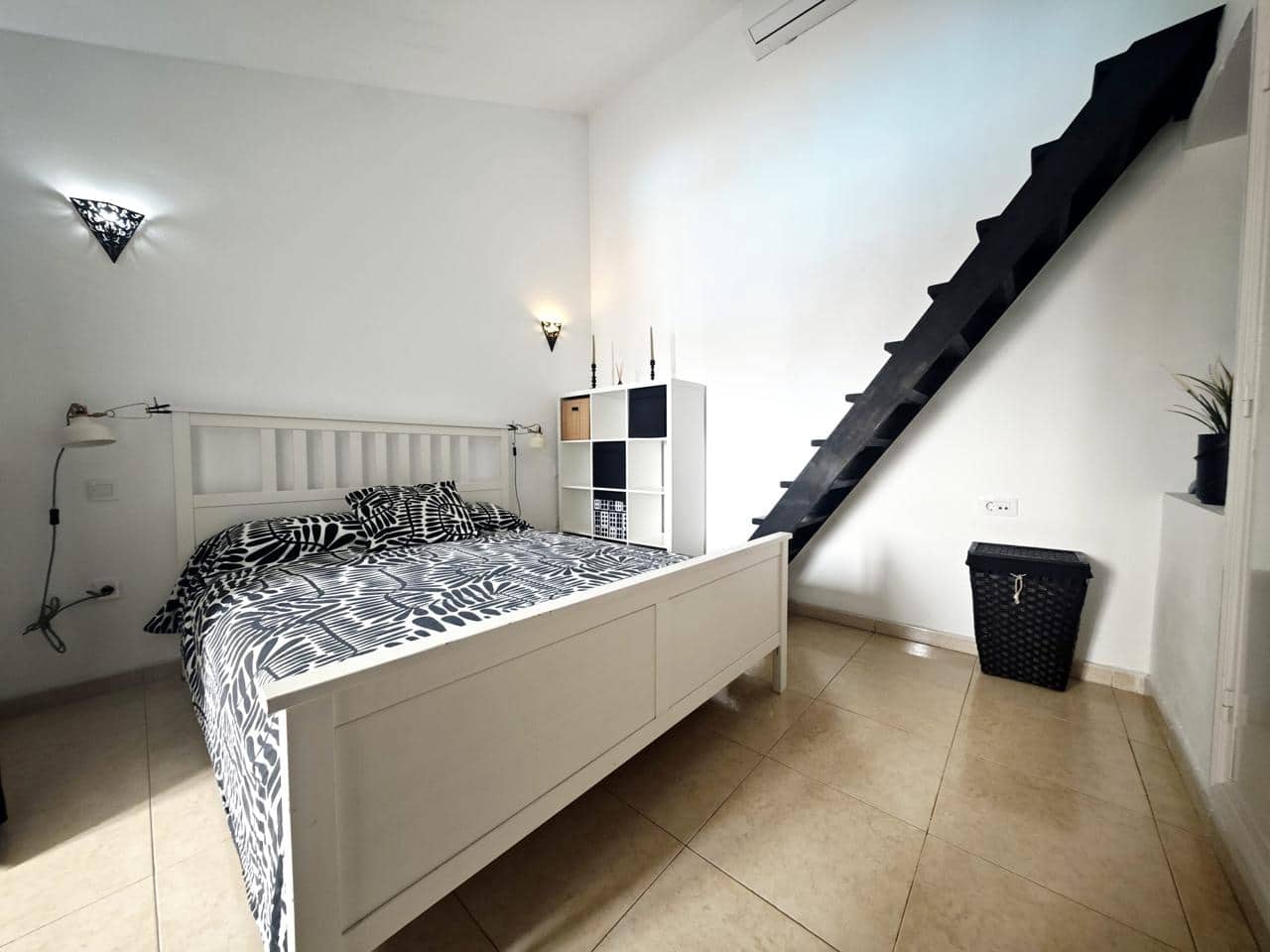 1 sovrum Villa att hyra i Sonneland med pool garage - 1 300 € (Ref: 9747367)