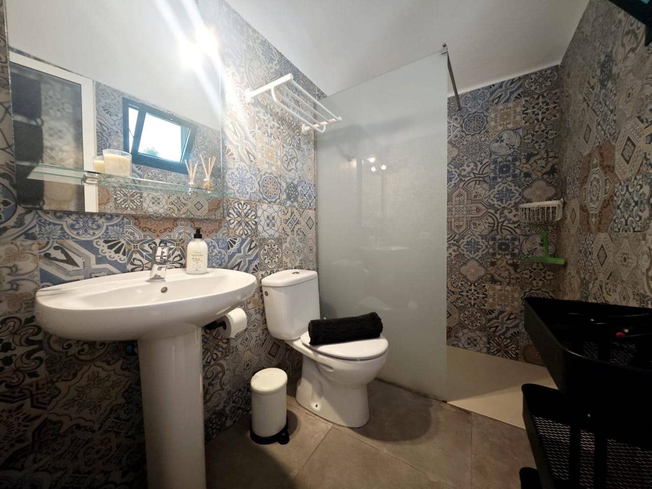 1 sovrum Villa att hyra i Sonneland med pool garage - 1 300 € (Ref: 9747367)