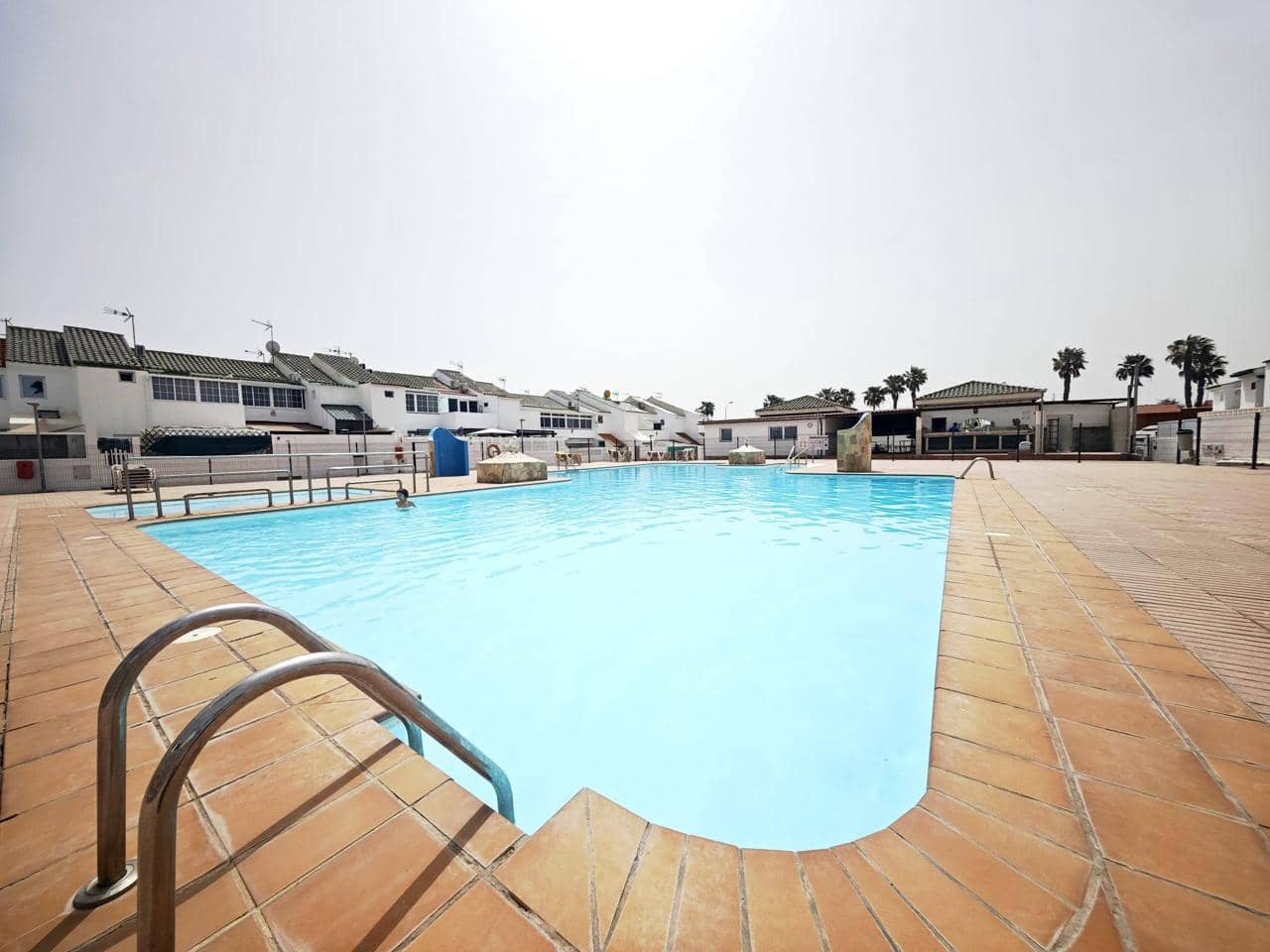 1 sovrum Villa att hyra i Sonneland med pool garage - 1 300 € (Ref: 9747367)