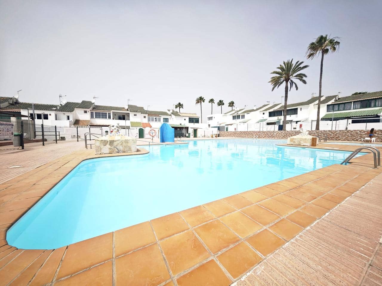 1 sovrum Villa att hyra i Sonneland med pool garage - 1 300 € (Ref: 9747367)