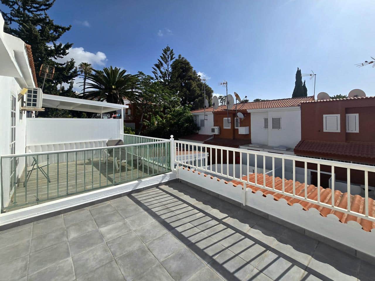 2 makuuhuone Asunto vuokrattavana paikassa Sonneland mukana uima-altaan - 1 500 € (Ref: 9756670)