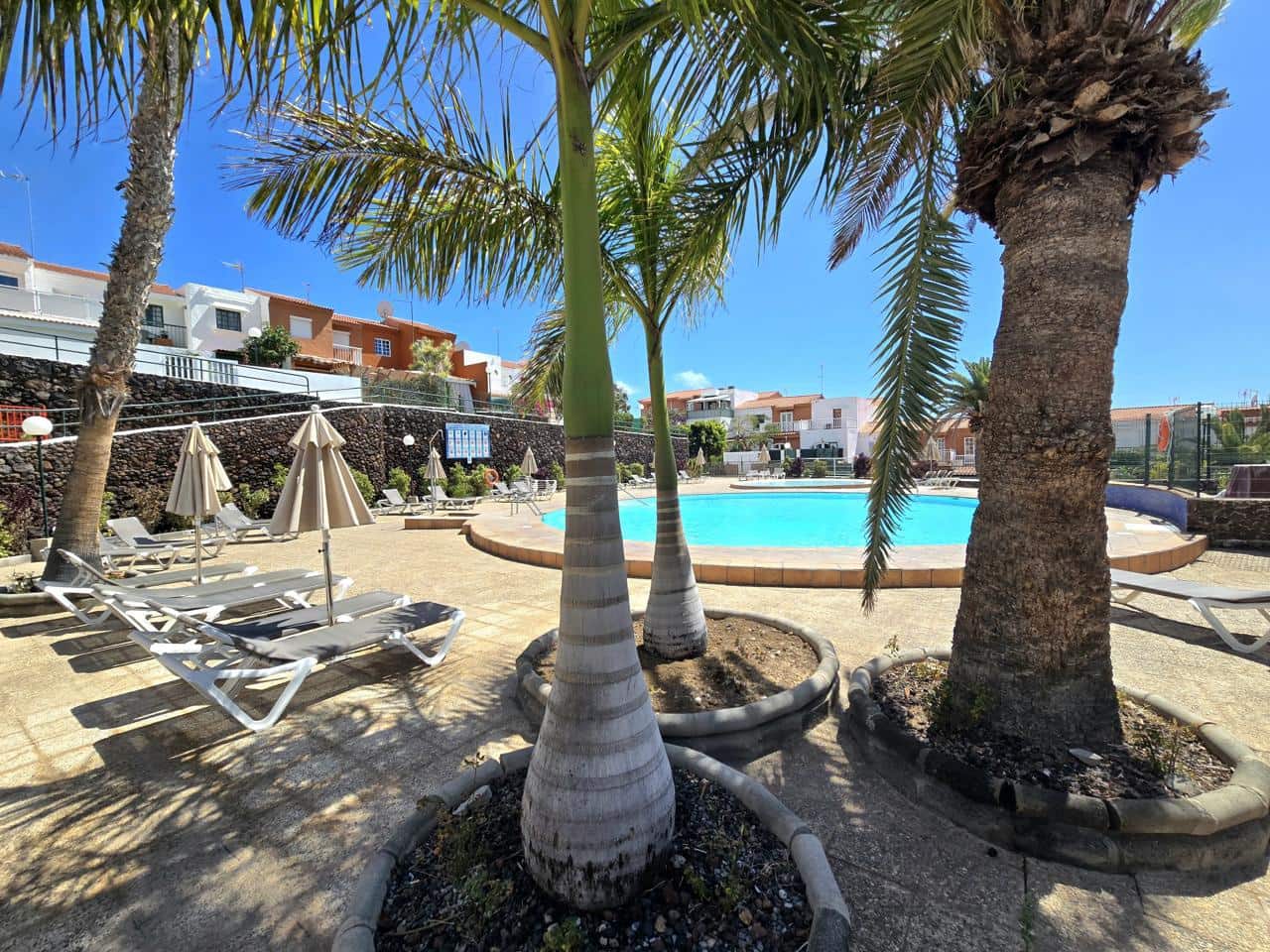 2 makuuhuone Asunto vuokrattavana paikassa Sonneland mukana uima-altaan - 1 500 € (Ref: 9756670)