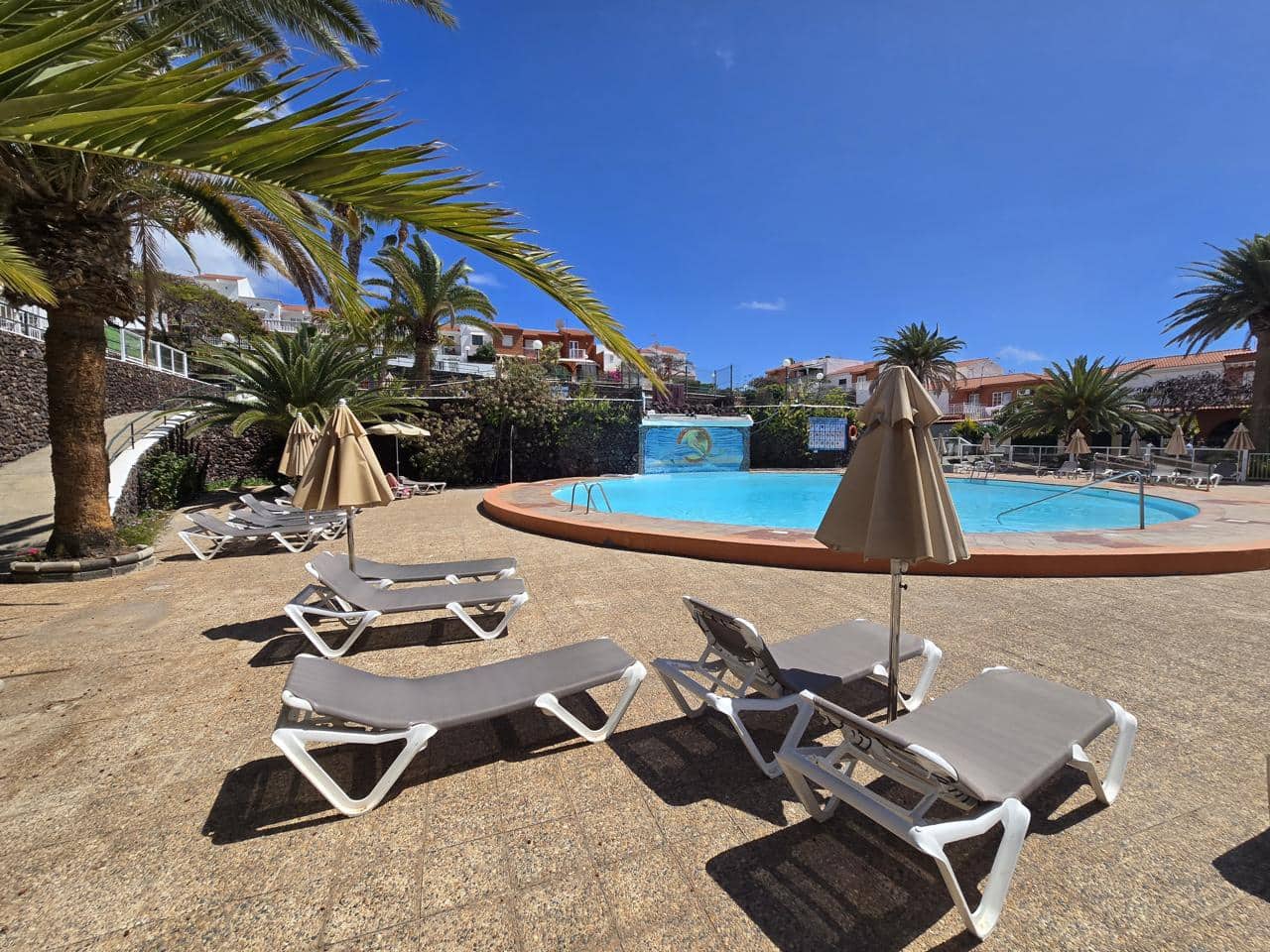 2 makuuhuone Asunto vuokrattavana paikassa Sonneland mukana uima-altaan - 1 500 € (Ref: 9756670)