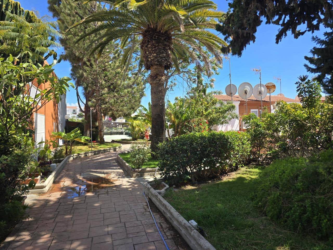 2 makuuhuone Asunto vuokrattavana paikassa Sonneland mukana uima-altaan - 1 500 € (Ref: 9756670)