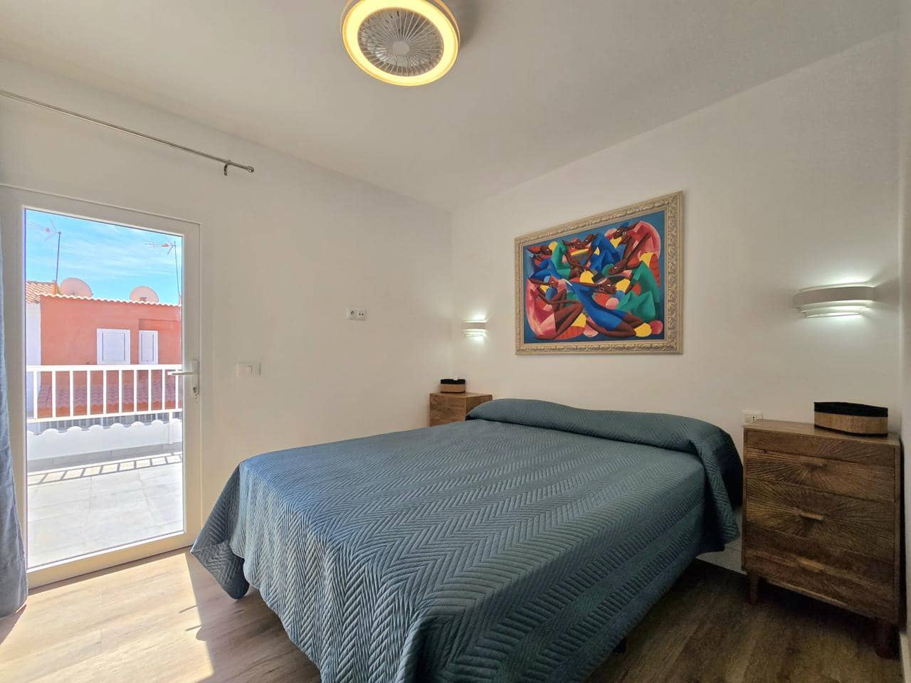 2 soveværelse Lejlighed til leje i Sonneland med swimmingpool - € 1.500 (Ref: 9756670)