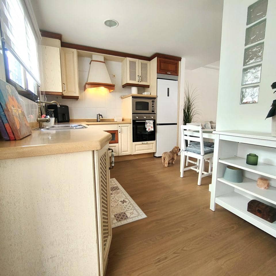 2 soverom Leilighet til leie i Arinaga med garasje - € 1 700 (Ref: 9769941)