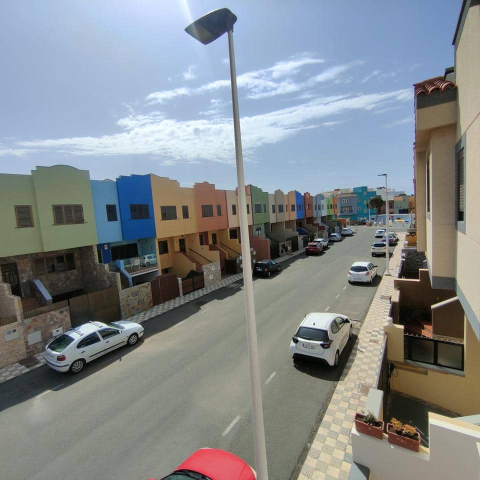 2 soverom Leilighet til leie i Arinaga med garasje - € 1 700 (Ref: 9769941)