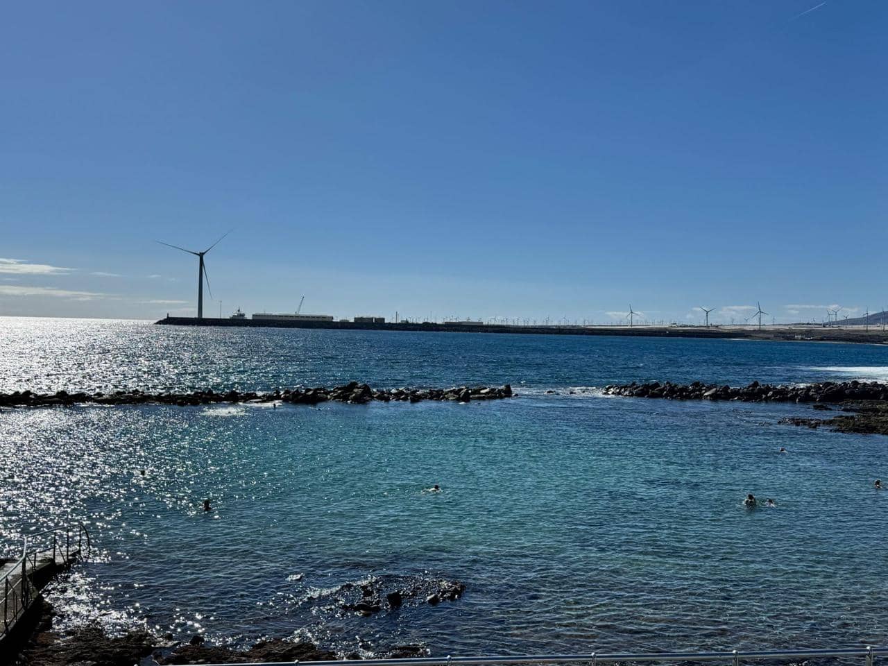 2 bedroom Flat for rent in Arinaga with garage - € 1,700 (Ref: 9769941)