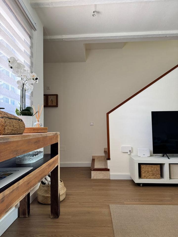 2 bedroom Flat for rent in Arinaga with garage - € 1,700 (Ref: 9769941)