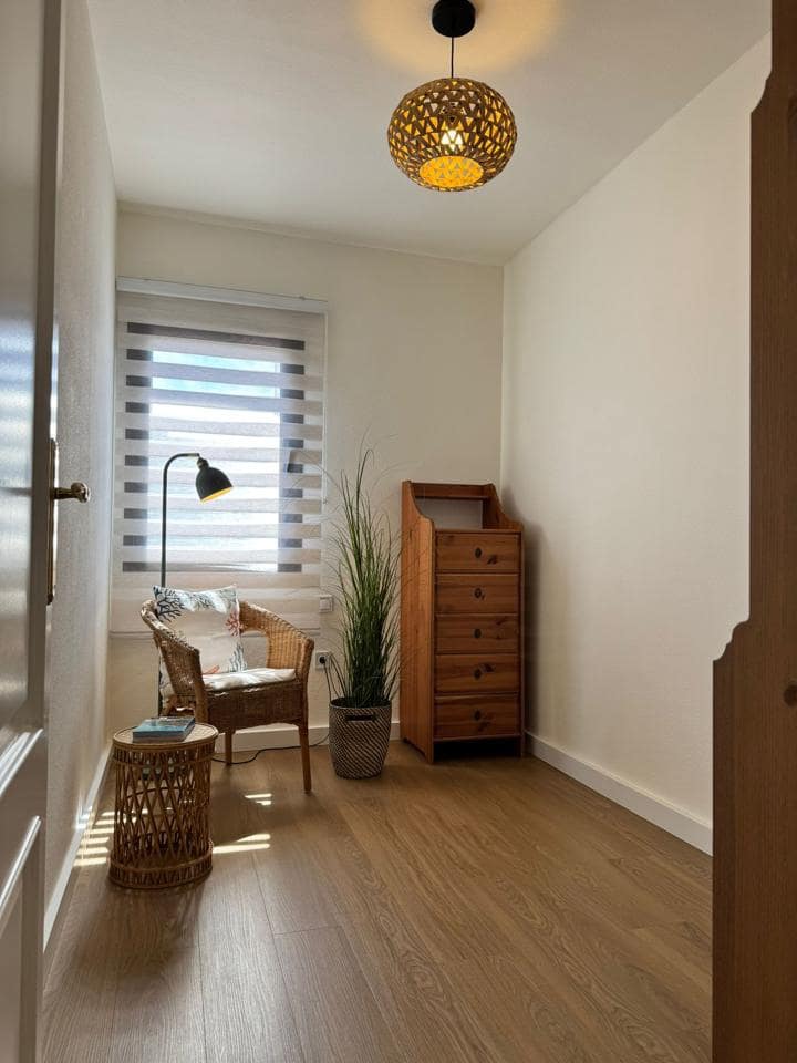 2 bedroom Flat for rent in Arinaga with garage - € 1,700 (Ref: 9769941)
