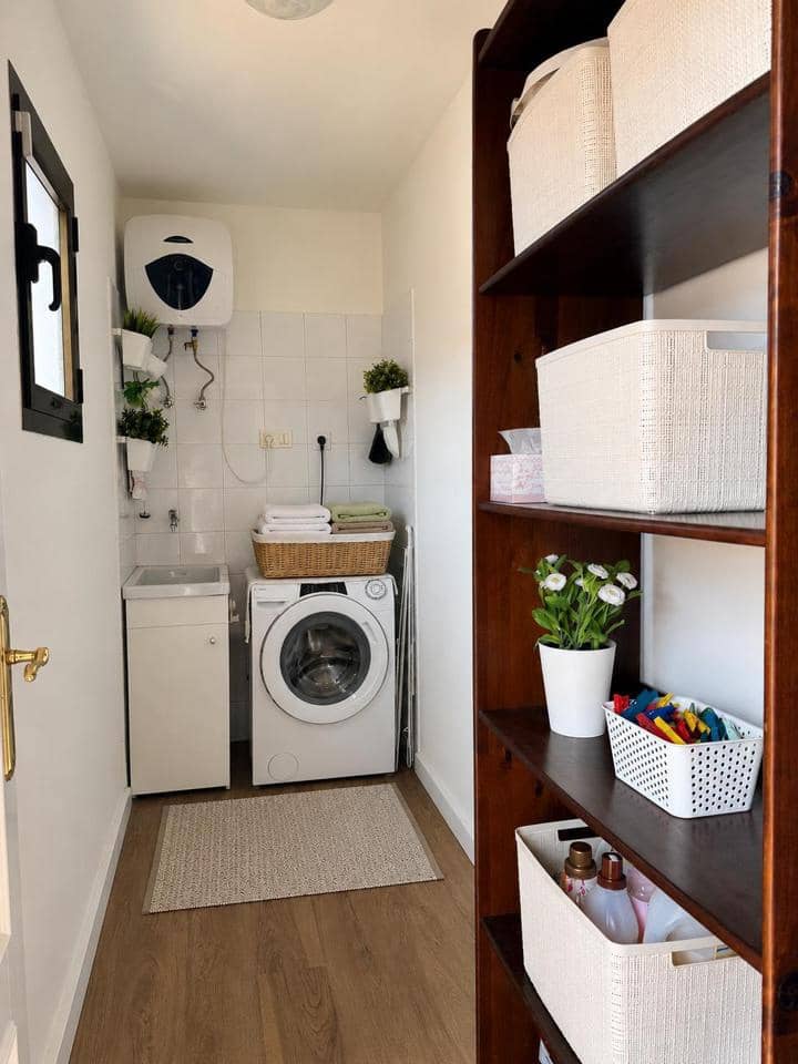 2 bedroom Flat for rent in Arinaga with garage - € 1,700 (Ref: 9769941)
