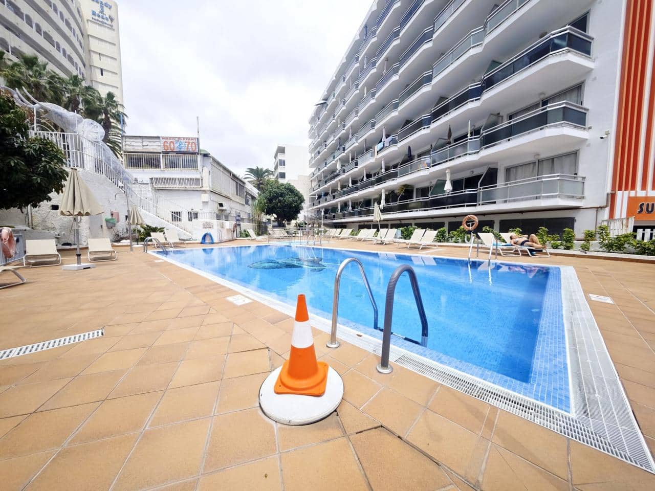 1 Zimmer Wohnung zu verkaufen in Playa del Ingles mit Pool Garage - 275.000 € (Ref: 9770108)