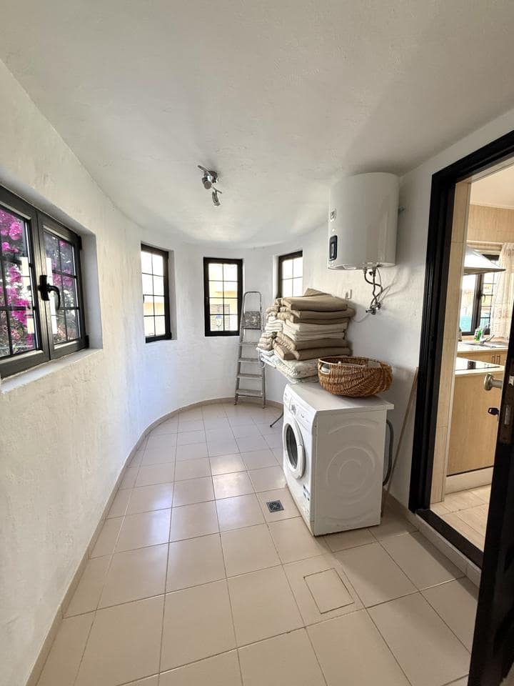 3 bedroom Villa for rent in Puerto Rico with pool garage - € 1,600 (Ref: 9770196)