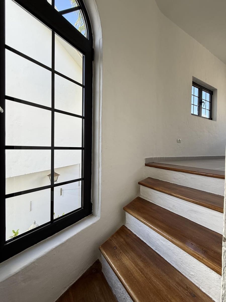 3 bedroom Villa for rent in Puerto Rico with pool garage - € 1,600 (Ref: 9770196)