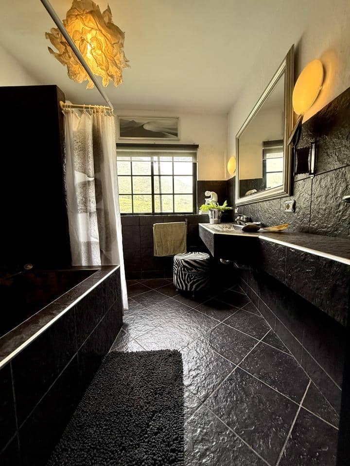 3 bedroom Villa for sale in Mogan with pool garage - € 650,000 (Ref: 9772438)