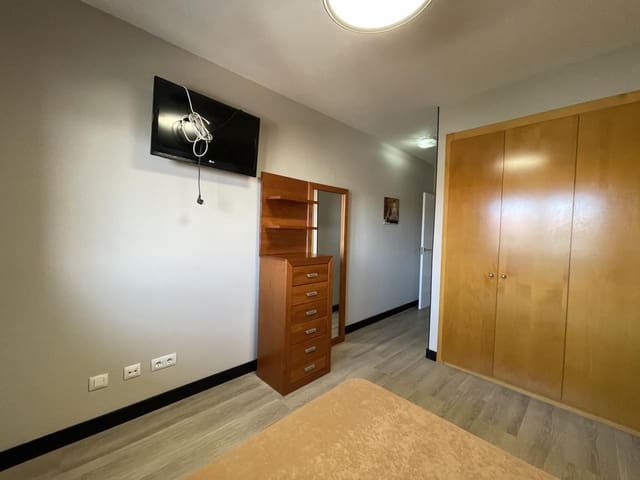 2 sypialnia Mieszkanie do wynajęcia w Vecindario, Santa Lucía de Tirajana z garażem - 950 € (Ref: 9775884)