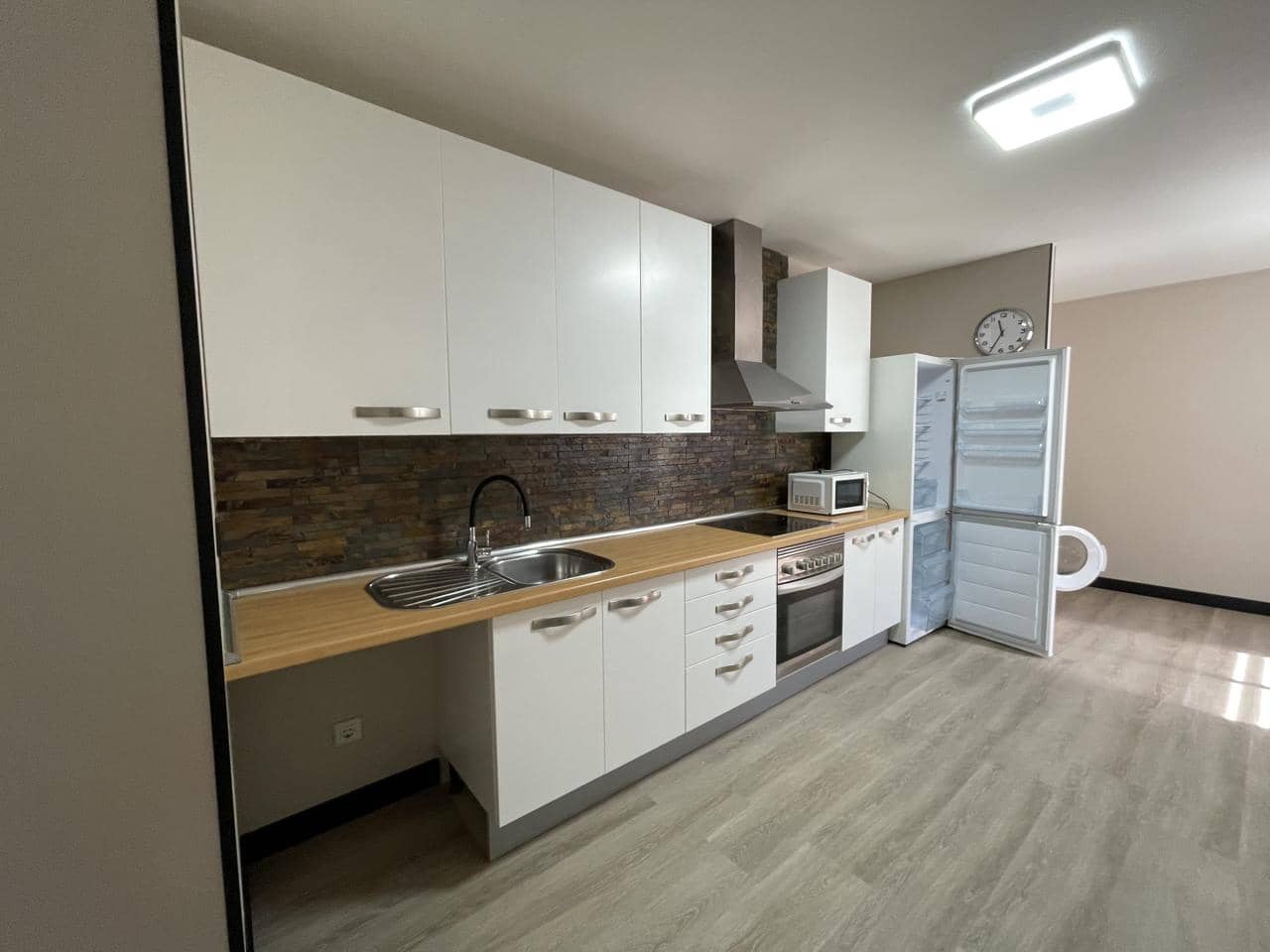 2 sypialnia Mieszkanie do wynajęcia w Vecindario z garażem - 950 € (Ref: 9775884)