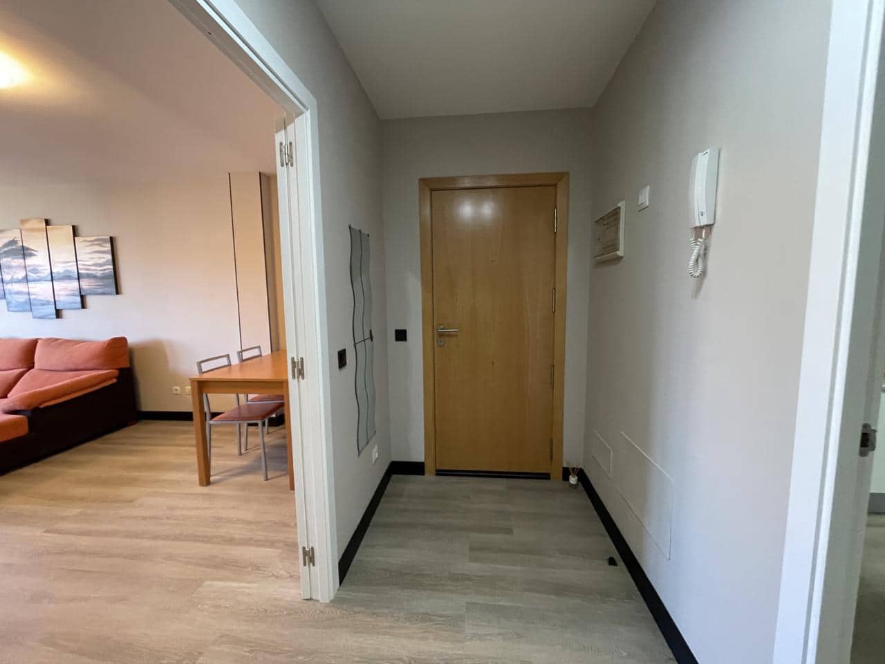 2 sypialnia Mieszkanie do wynajęcia w Vecindario z garażem - 950 € (Ref: 9775884)