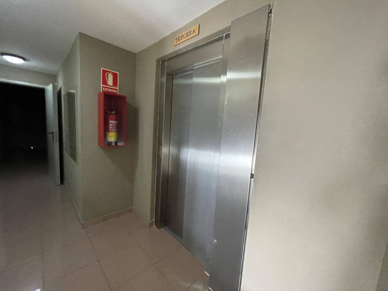 2 sypialnia Mieszkanie do wynajęcia w Vecindario z garażem - 950 € (Ref: 9775884)