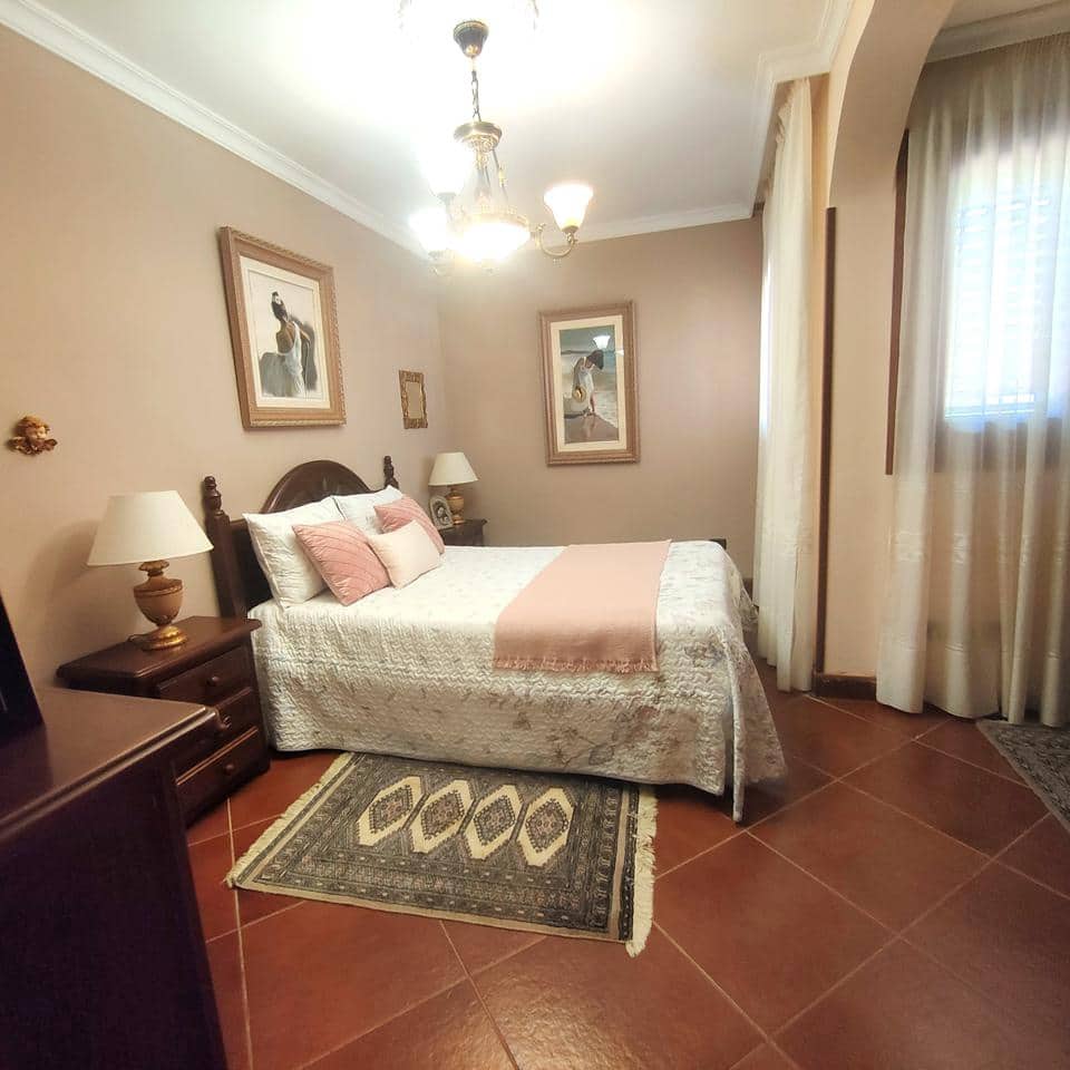 3 sypialnia Willa do wynajęcia w Valsequillo z basenem - 1 400 € (Ref: 9782244)