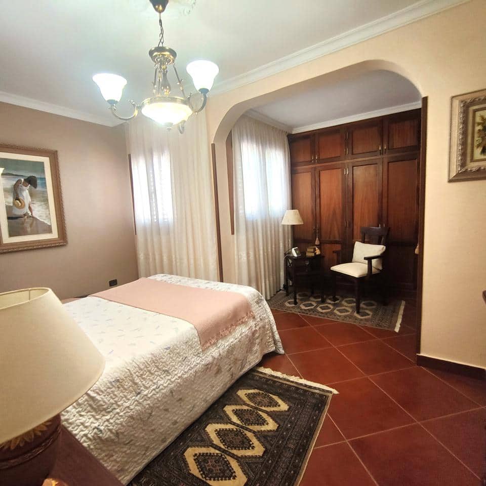 3 sypialnia Willa do wynajęcia w Valsequillo z basenem - 1 400 € (Ref: 9782244)