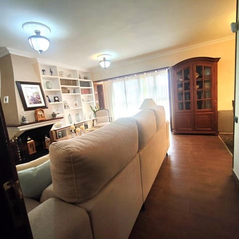 3 sypialnia Willa do wynajęcia w Valsequillo z basenem - 1 400 € (Ref: 9782244)