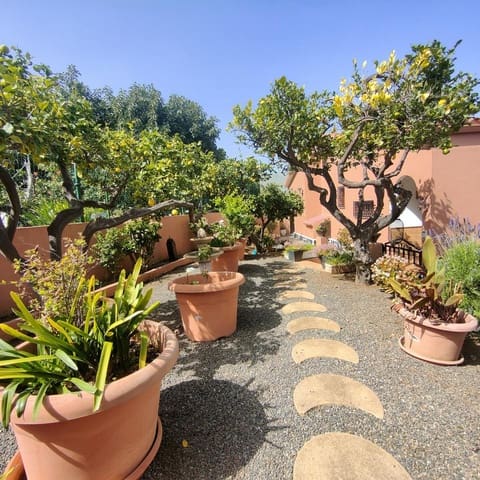 3 sypialnia Willa do wynajęcia w Valsequillo z basenem - 1 400 € (Ref: 9782244)