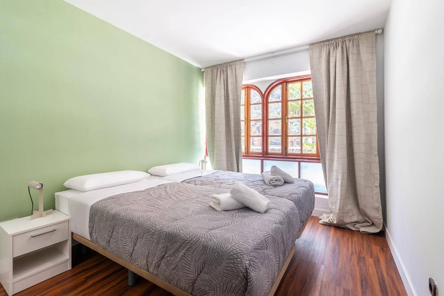 15 quarto Moradia para venda em Mogan com piscina garagem - 2 800 000 € (Ref: 9801016)