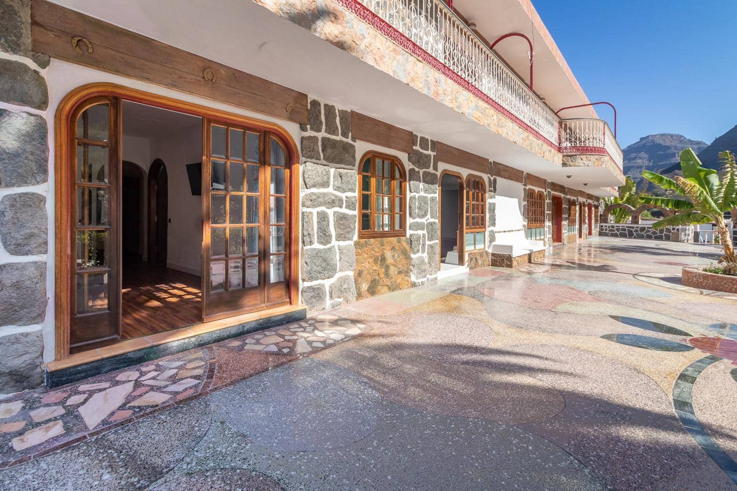 15 quarto Moradia para venda em Mogan com piscina garagem - 2 800 000 € (Ref: 9801016)