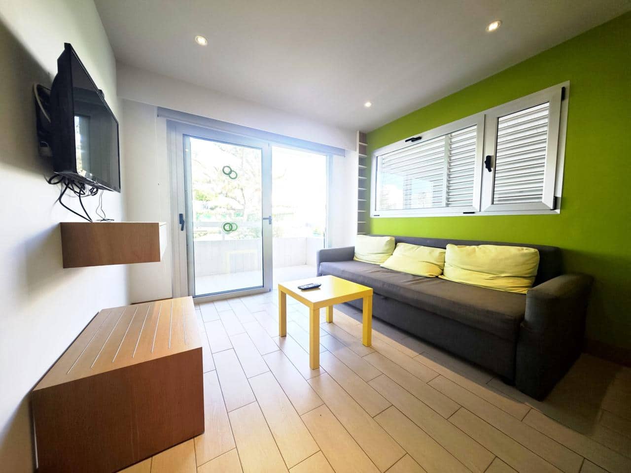 1 slaapkamer Flat te huur in Playa del Ingles met zwembad - € 1.400 (Ref: 9807129)