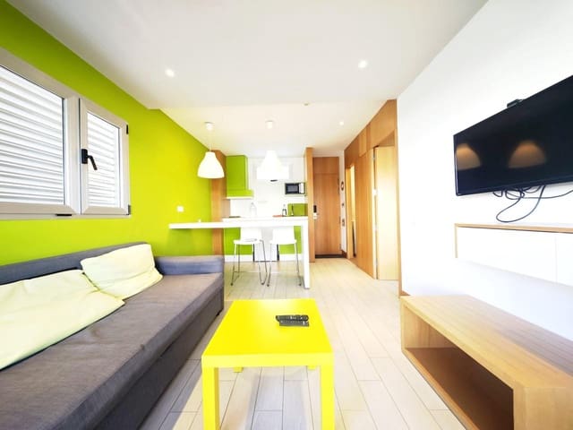 1 slaapkamer Flat te huur in Playa del Inglés, San Bartolomé de Tirajana met zwembad - € 1.400 (Ref: 9807129)