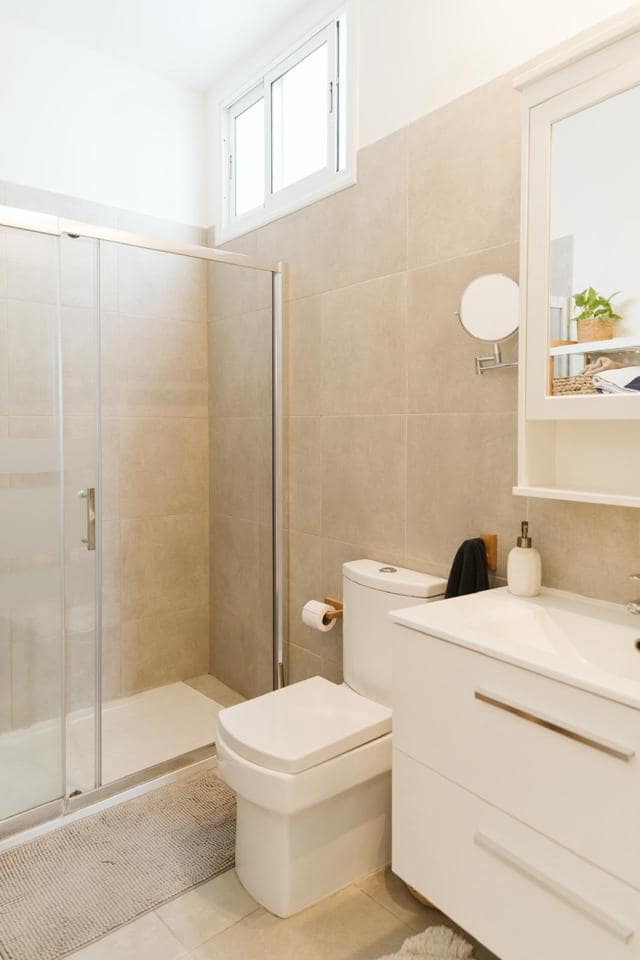 2 soverom Leilighet til leie i Las Palmas de Gran Canaria - € 2 350 (Ref: 9814077)