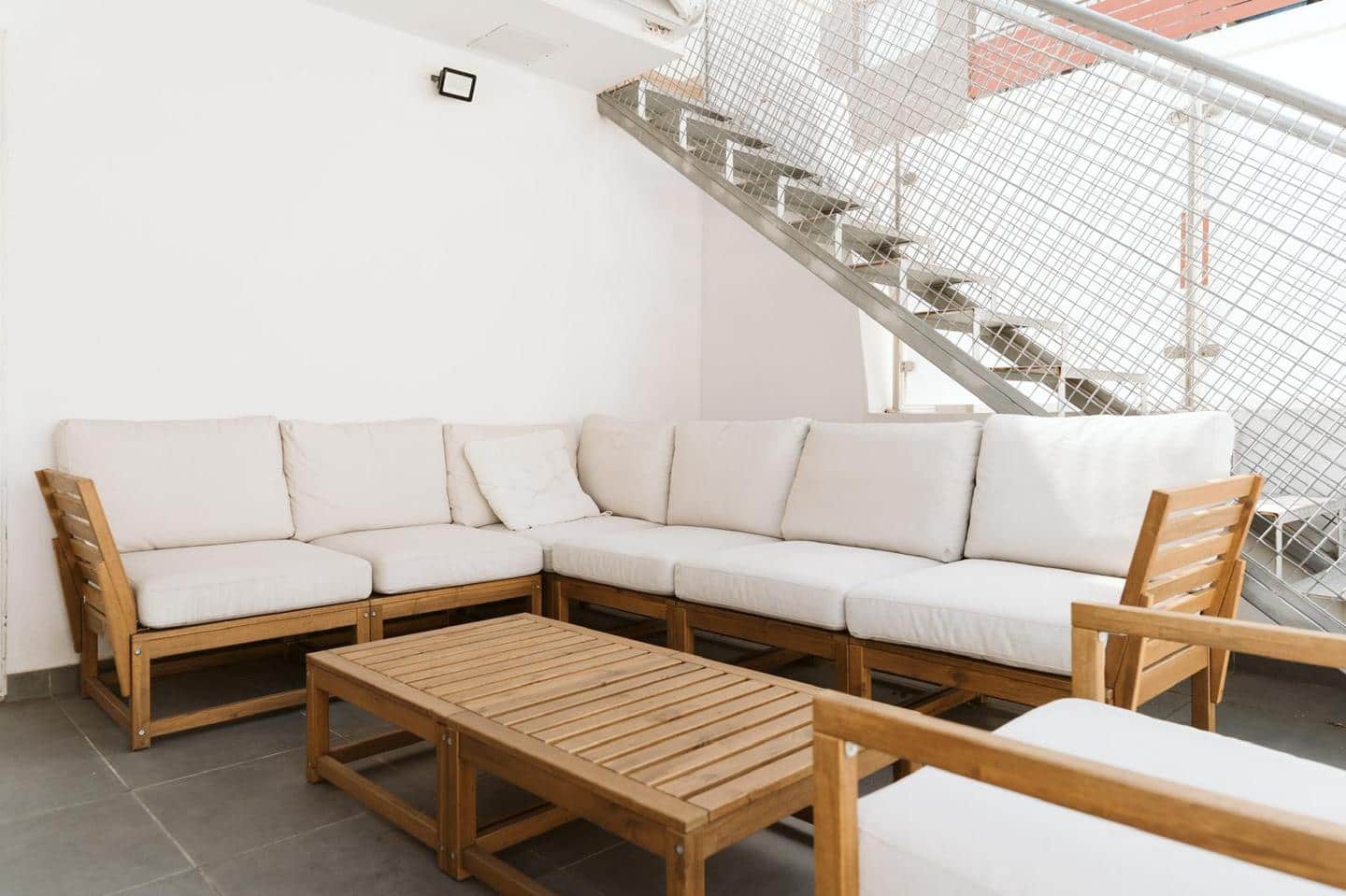 2 soverom Leilighet til leie i Las Palmas de Gran Canaria - € 2 350 (Ref: 9814077)