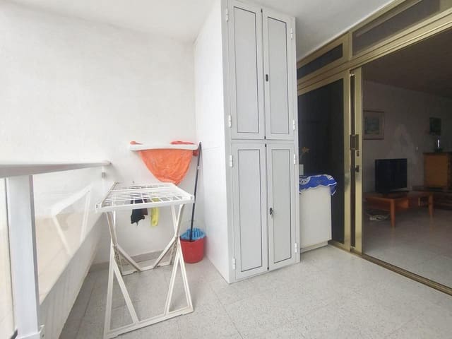 1 sypialnia Mieszkanie na sprzedaż w Playa del Inglés, San Bartolomé de Tirajana z basenem - 226 500 € (Ref: 9814078)