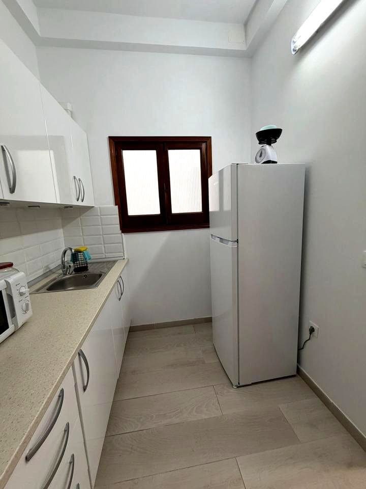 3 soverom Leilighet til leie i Las Palmas de Gran Canaria - € 1 100 (Ref: 9823871)