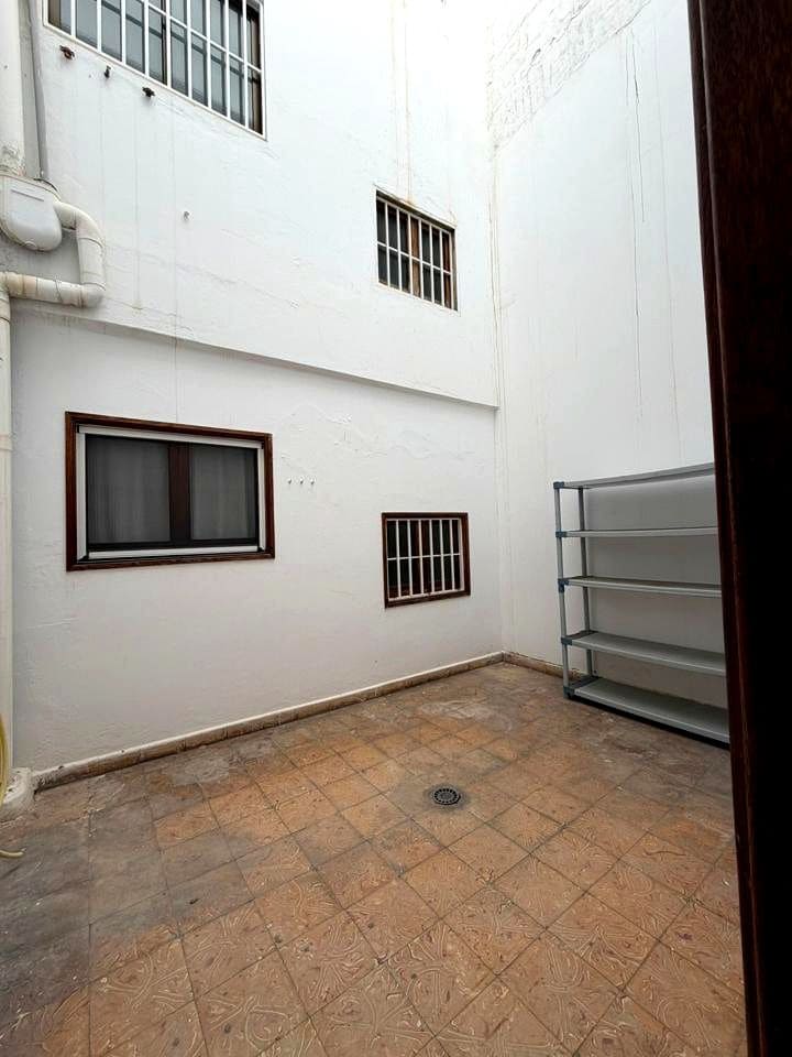 3 soverom Leilighet til leie i Las Palmas de Gran Canaria - € 1 100 (Ref: 9823871)