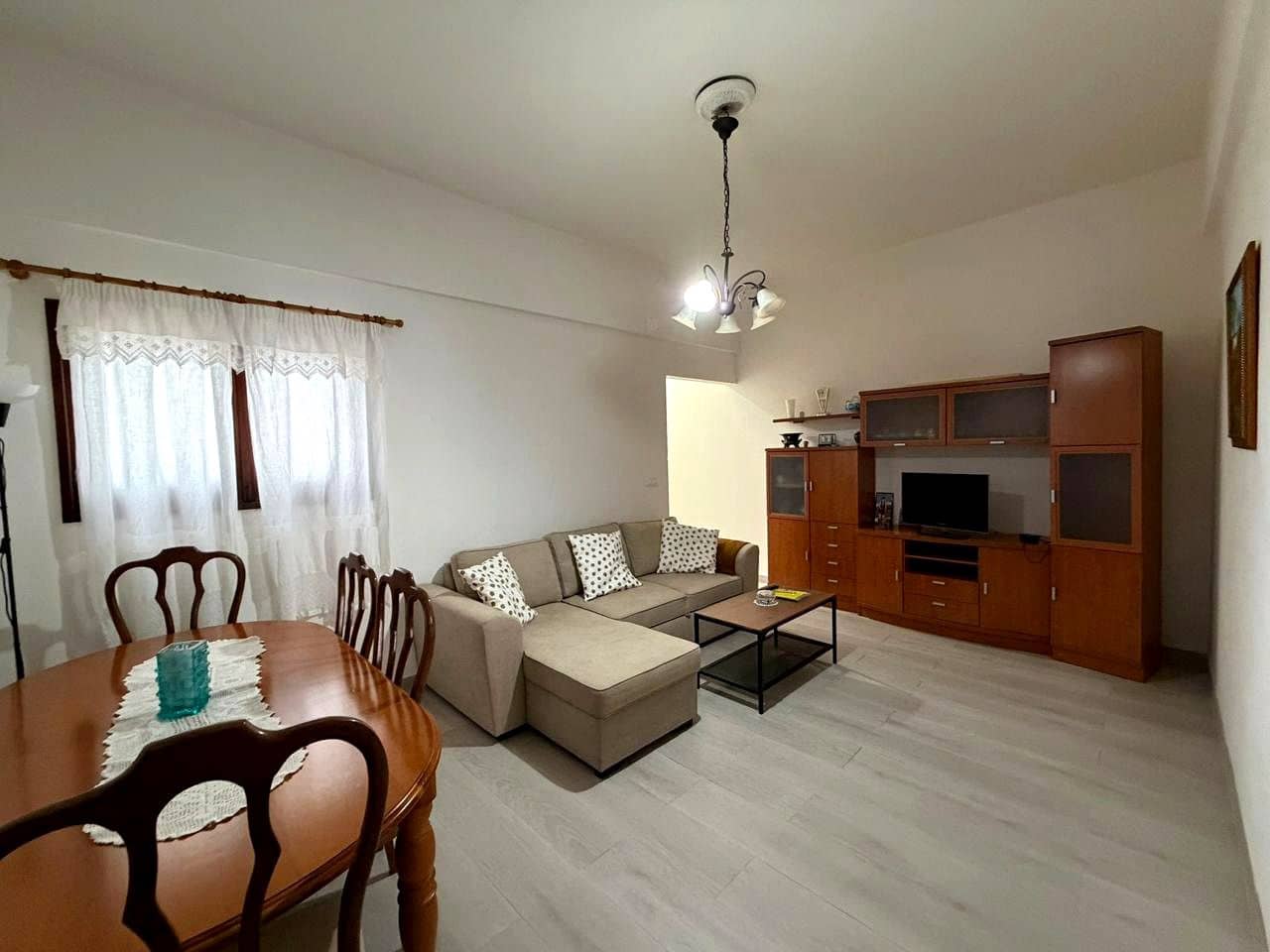 3 soverom Leilighet til leie i Las Palmas de Gran Canaria - € 1 100 (Ref: 9823871)