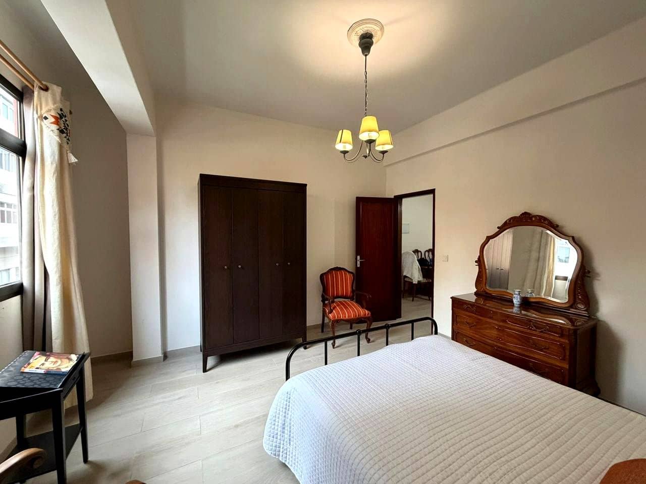 3 soverom Leilighet til leie i Las Palmas de Gran Canaria - € 1 100 (Ref: 9823871)