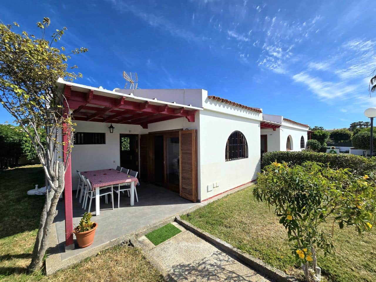 2 sovrum Bungalow att hyra i Maspalomas med pool - 1 400 € (Ref: 9824021)