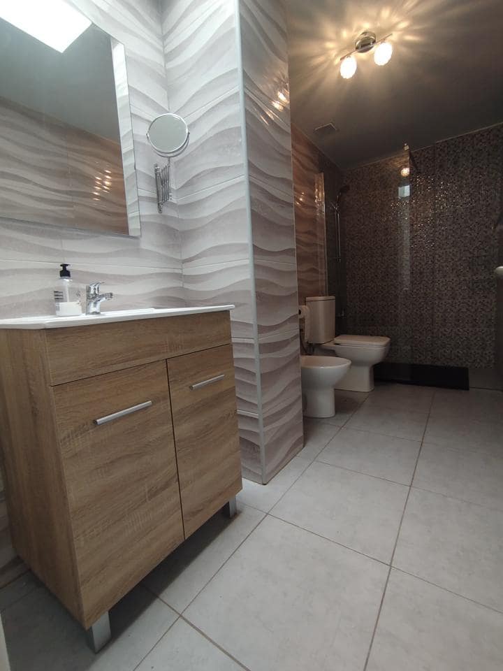 Piso de 1 habitación en Vecindario en alquiler - 950 € (Ref: 9830423)