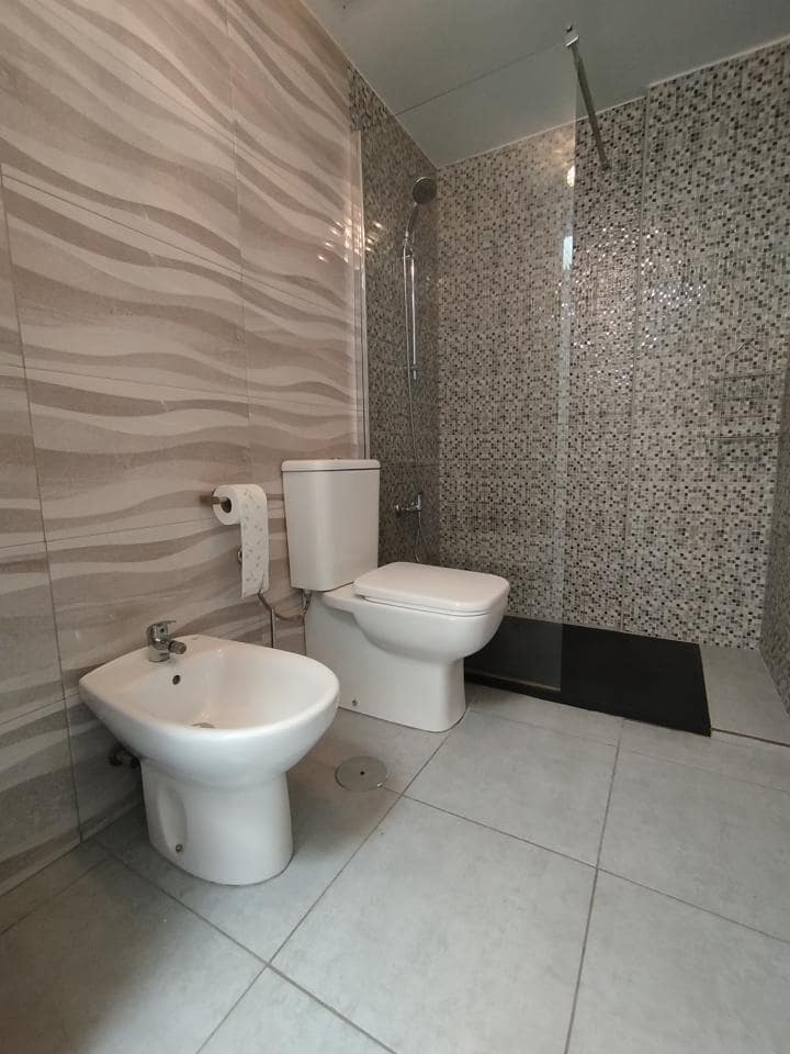 Piso de 1 habitación en Vecindario en alquiler - 950 € (Ref: 9830423)