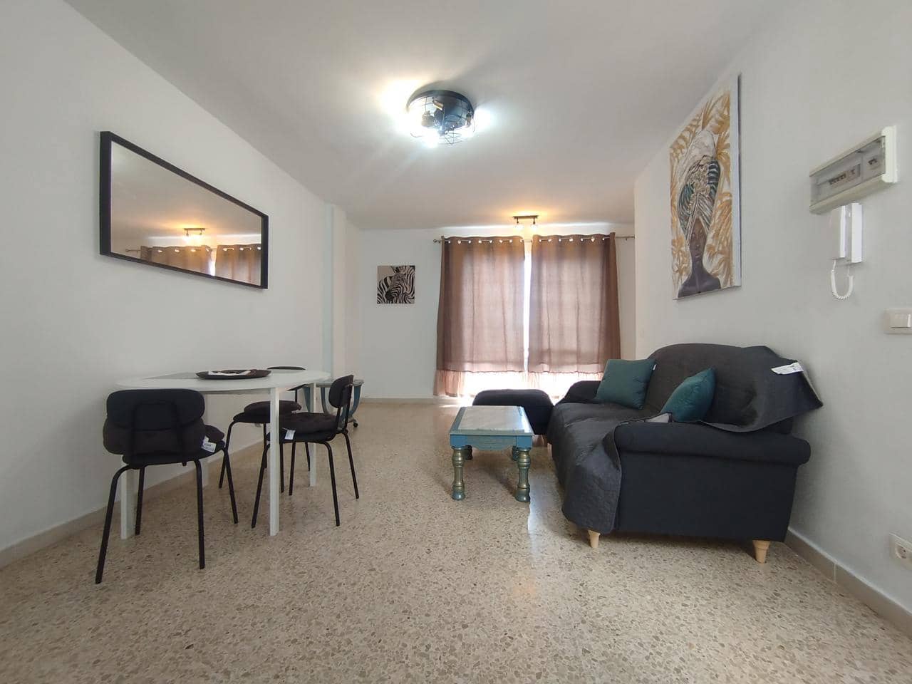 Piso de 1 habitación en Vecindario en alquiler - 950 € (Ref: 9830423)
