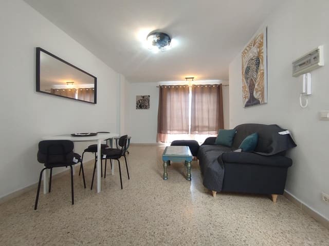 Piso de 1 habitación en Vecindario, Santa Lucía de Tirajana en alquiler - 950 € (Ref: 9830423)