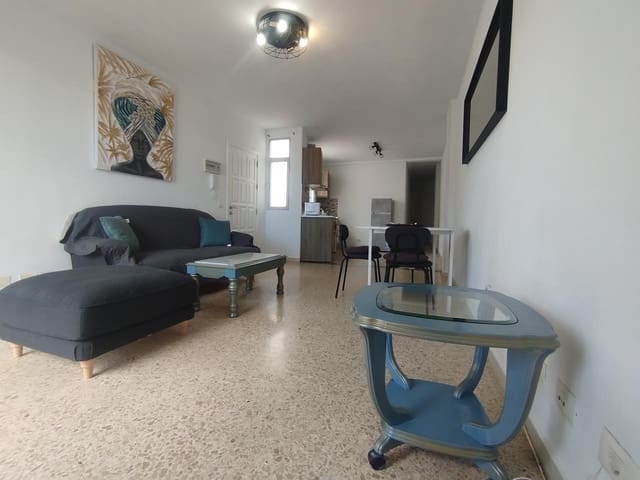 Piso de 1 habitación en Vecindario, Santa Lucía de Tirajana en alquiler - 950 € (Ref: 9830423)