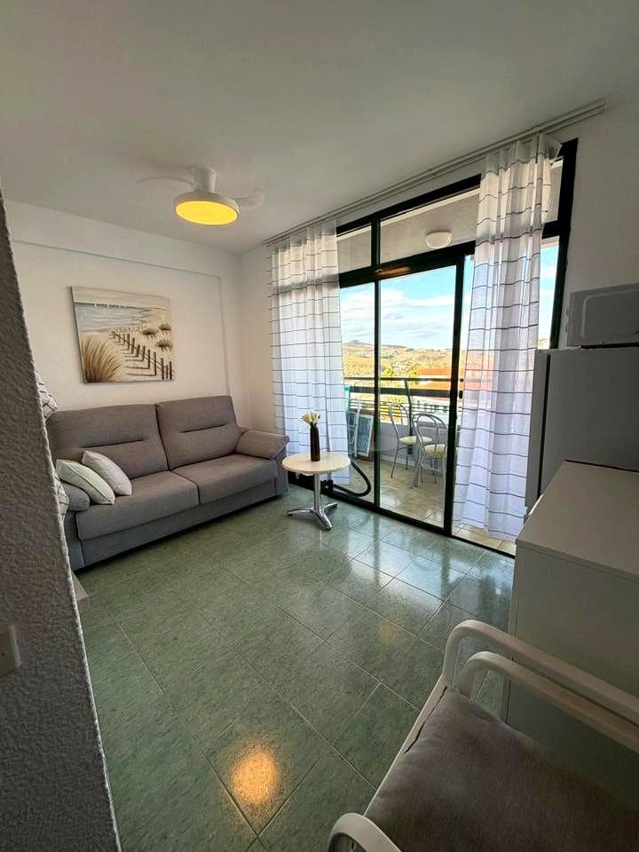 1 quarto Apartamento para arrendar em Playa del Ingles com piscina - 1 250 € (Ref: 9830424)