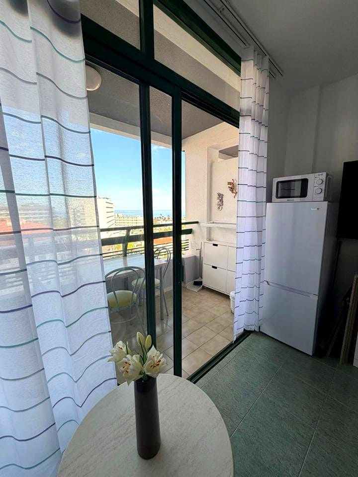 1 quarto Apartamento para arrendar em Playa del Ingles com piscina - 1 250 € (Ref: 9830424)