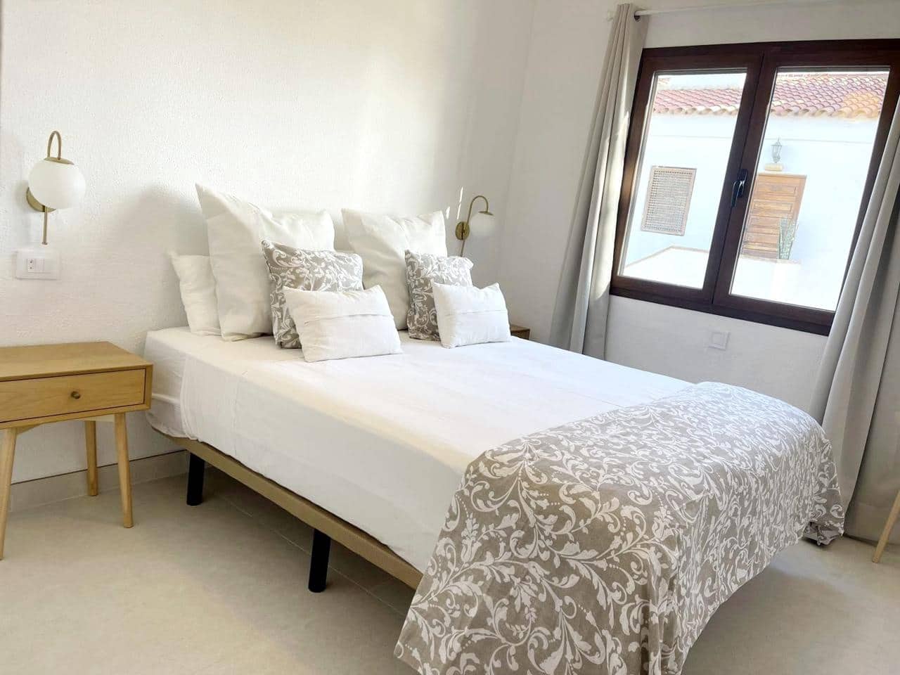 2 soveværelse Lejlighed til leje i San Agustin med swimmingpool garage - € 2.000 (Ref: 9838532)