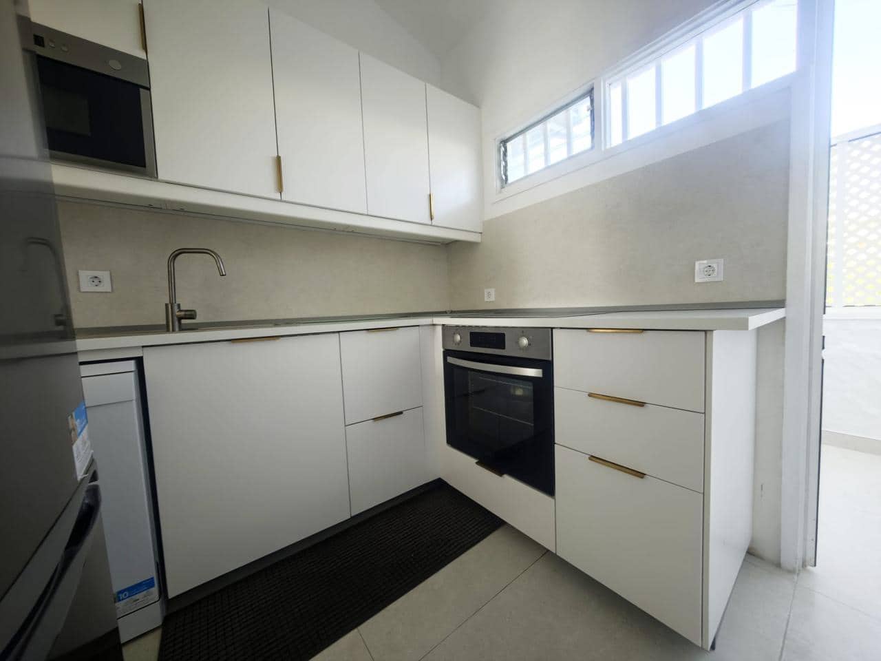 2 bedroom Flat for rent in San Agustin with pool garage - € 2,000 (Ref: 9838532)