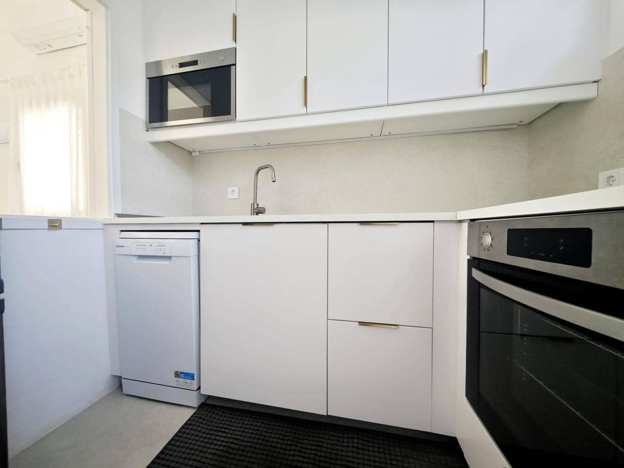 2 bedroom Flat for rent in San Agustin with pool garage - € 2,000 (Ref: 9838532)